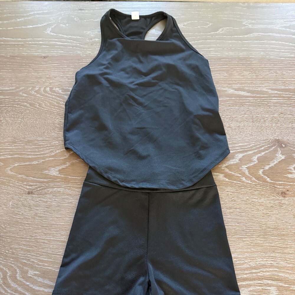 Girls Shein black tank top open back with bike shorts outfit set size 10 years